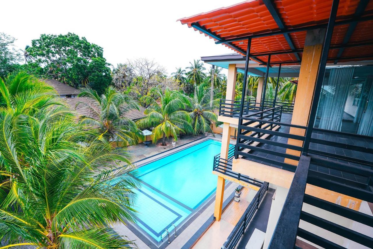 Sun Ray Rest House Kalkudah  Exterior photo